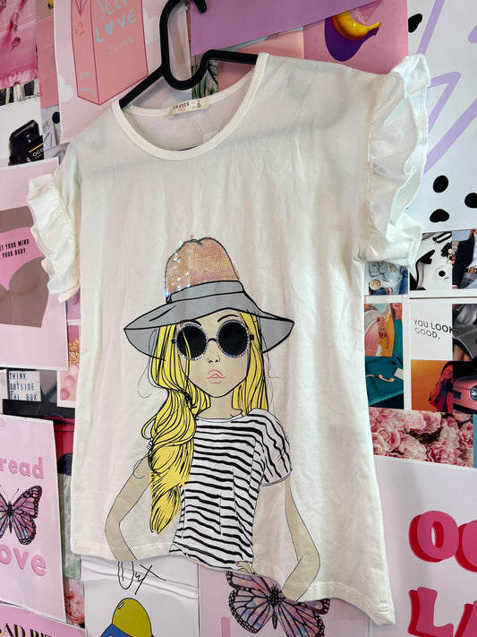 Girl on T-shirt med frills