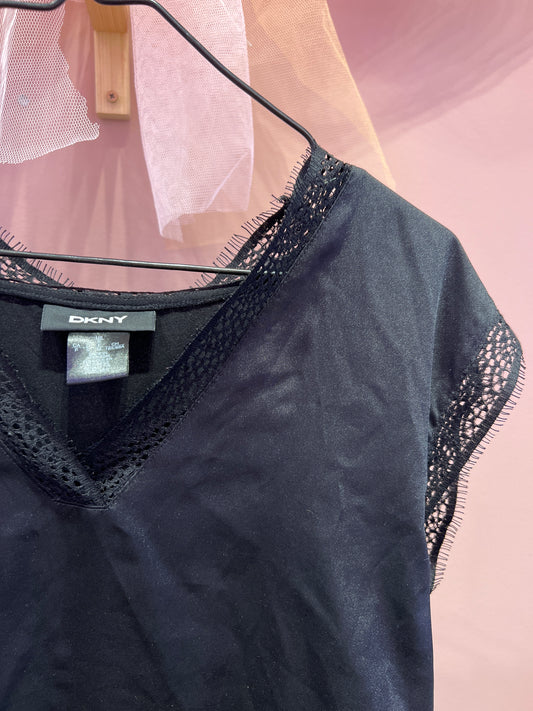 DKNY top