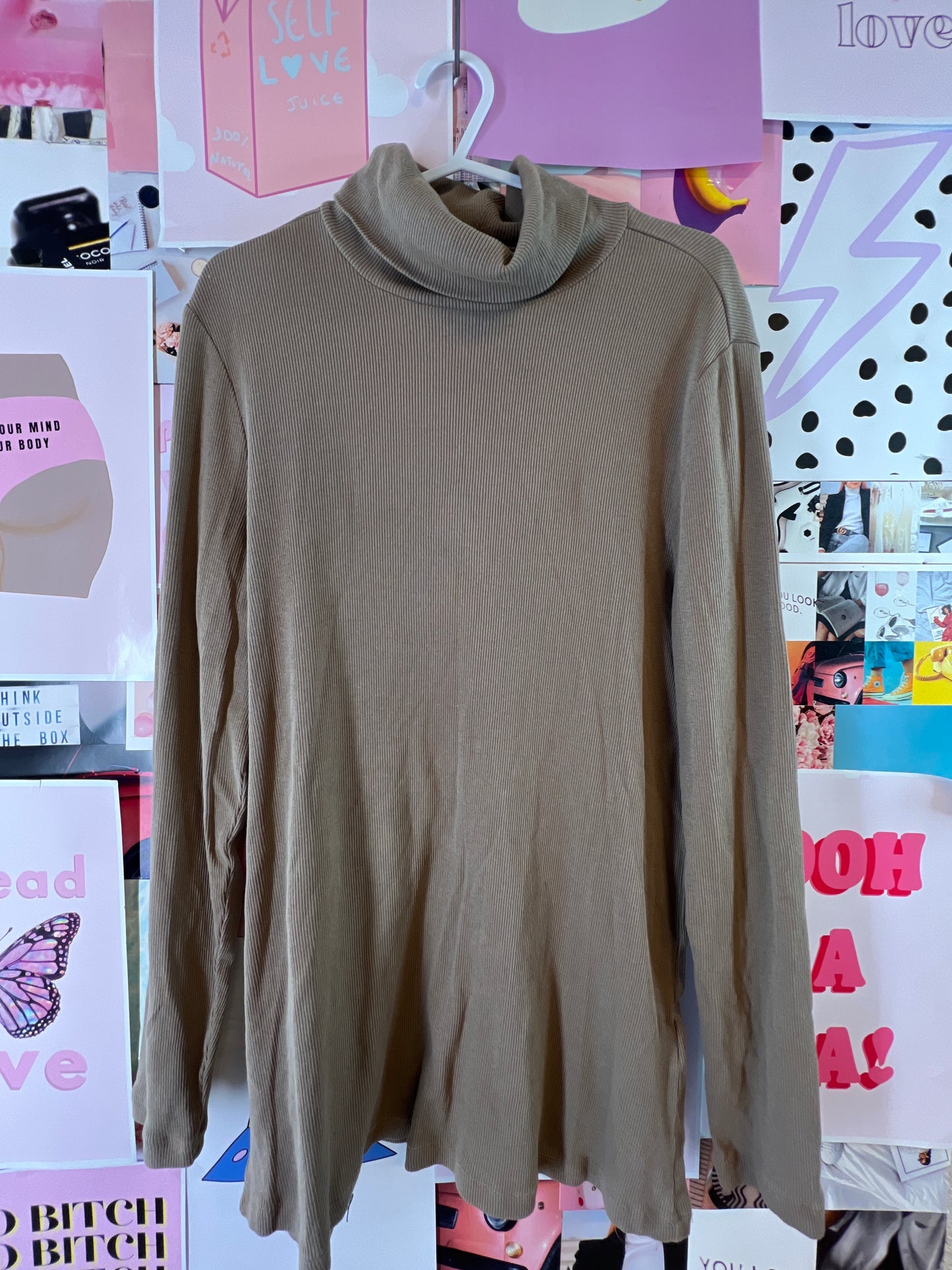 Celbes turtleneck