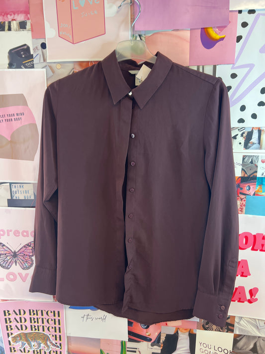 HM purple shirt