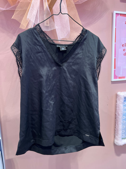 DKNY top