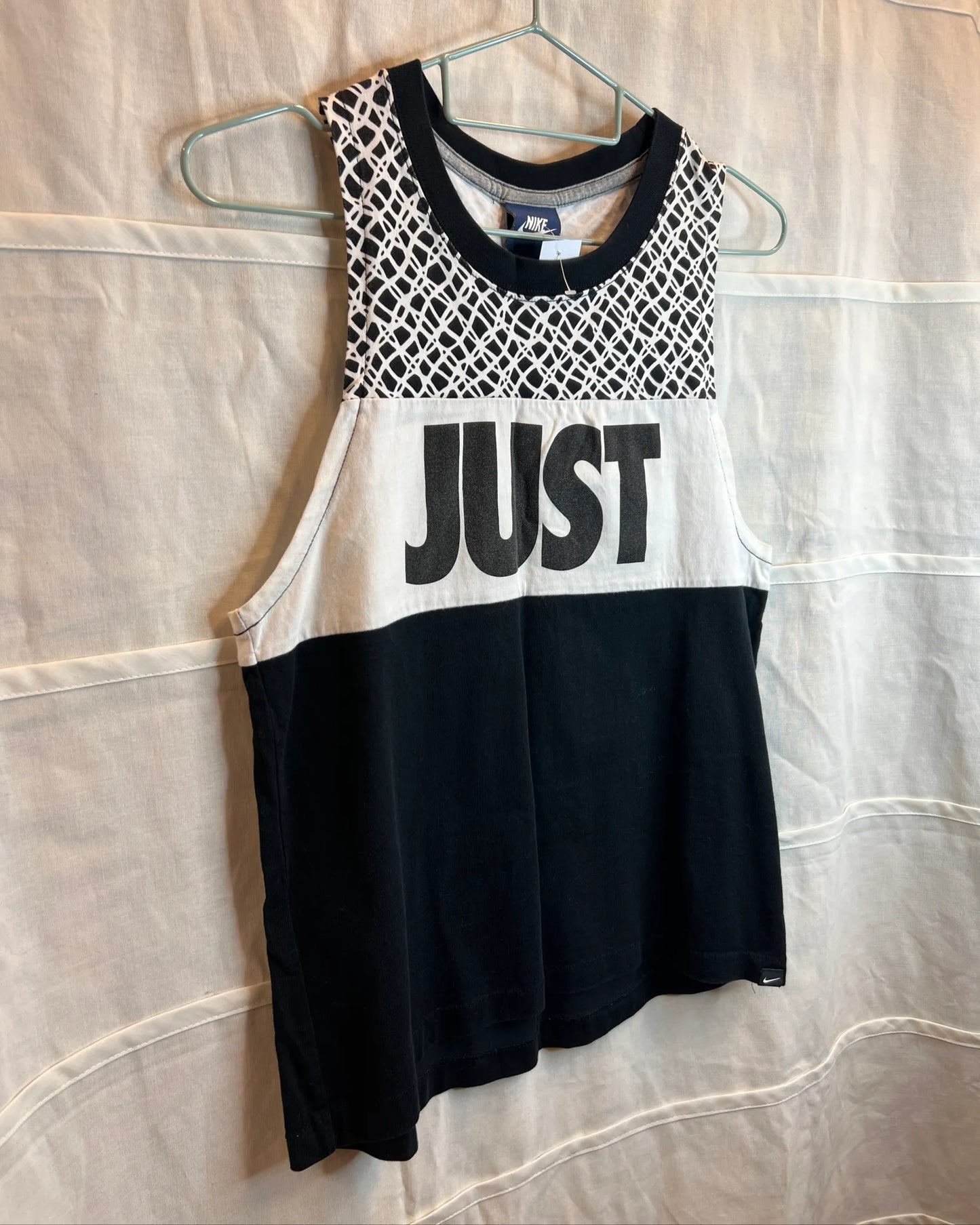 Nike top just do it
